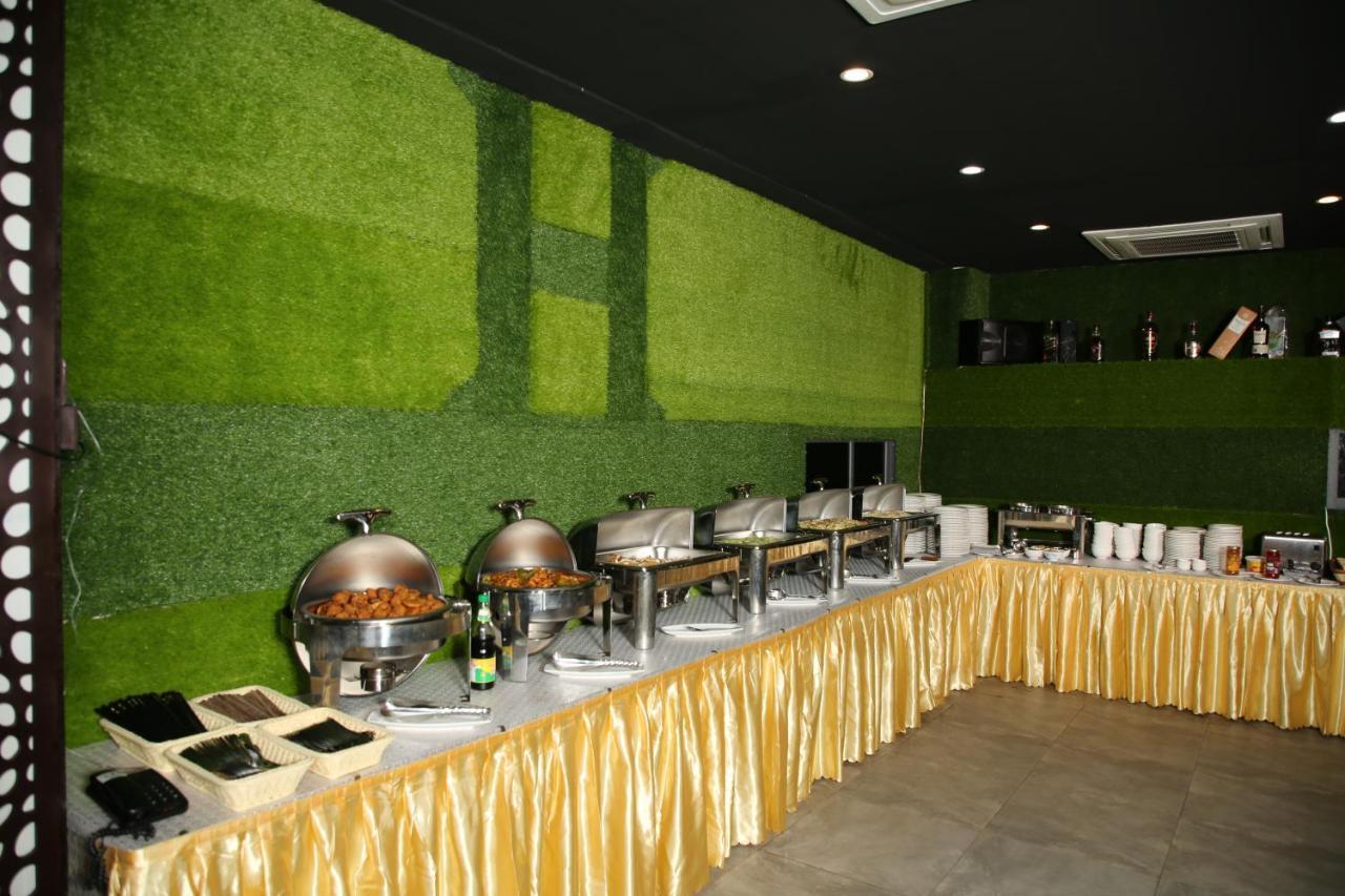 H Plus Hotel Yangon Esterno foto