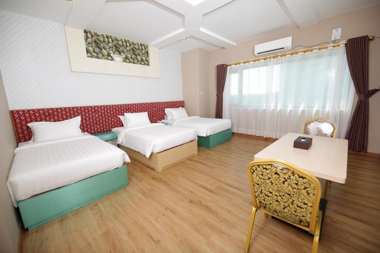 H Plus Hotel Yangon Esterno foto