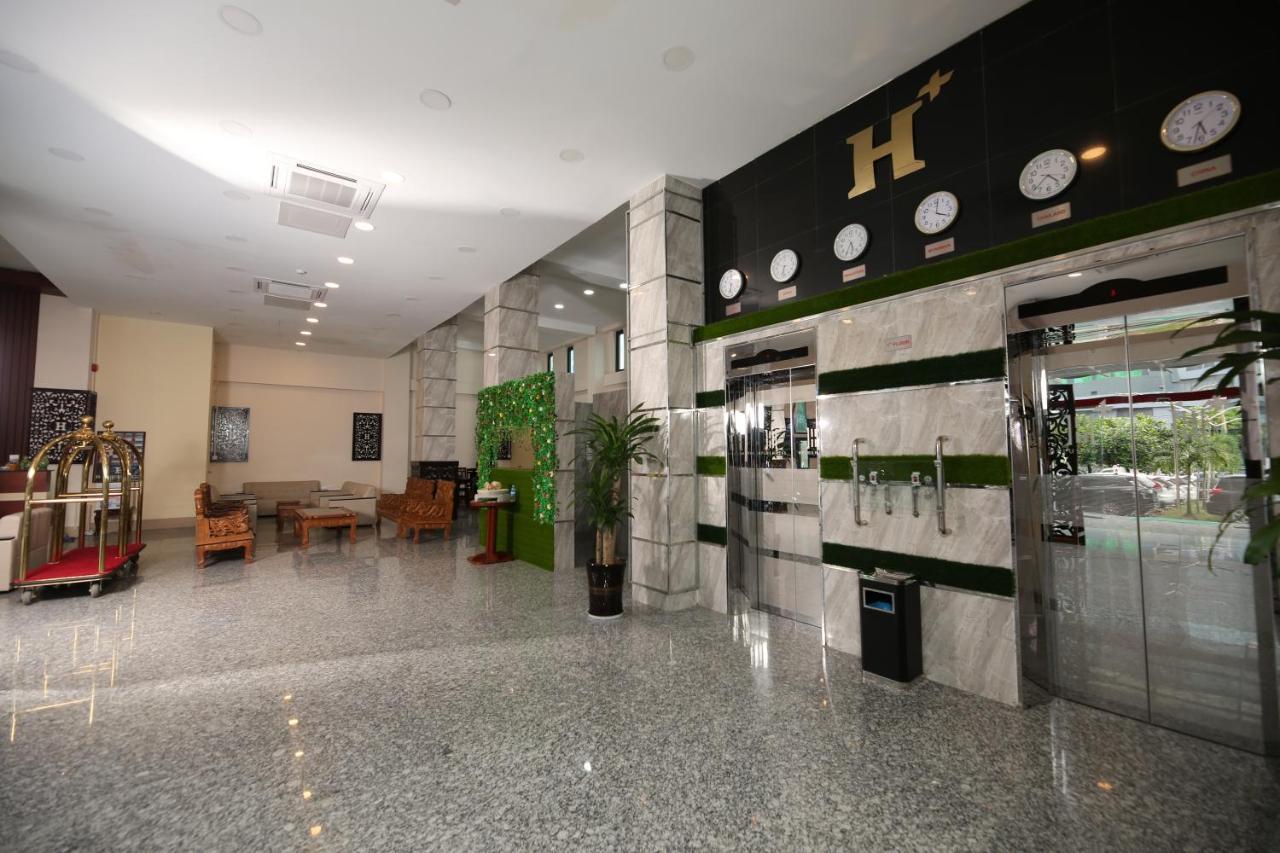 H Plus Hotel Yangon Esterno foto